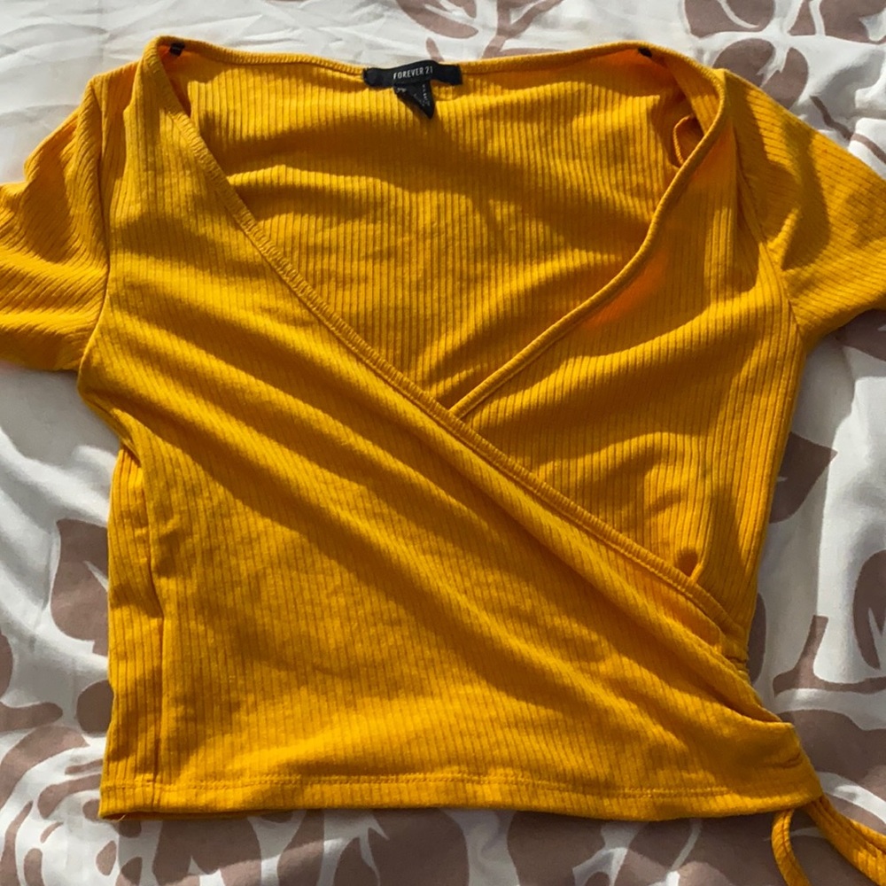 Yellow cropped tight t-shirt from forever 21